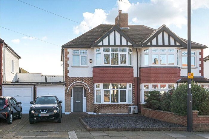 3 Bedroom Semi Detached House For Sale In Firs Lane, Palmers Green, London, N13
