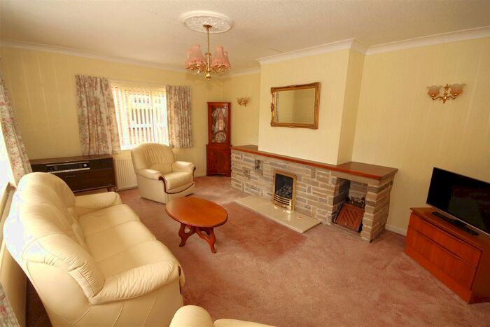 3 Bedroom Detached Bungalow For Sale In Greenside, Dunnington, York, YO19