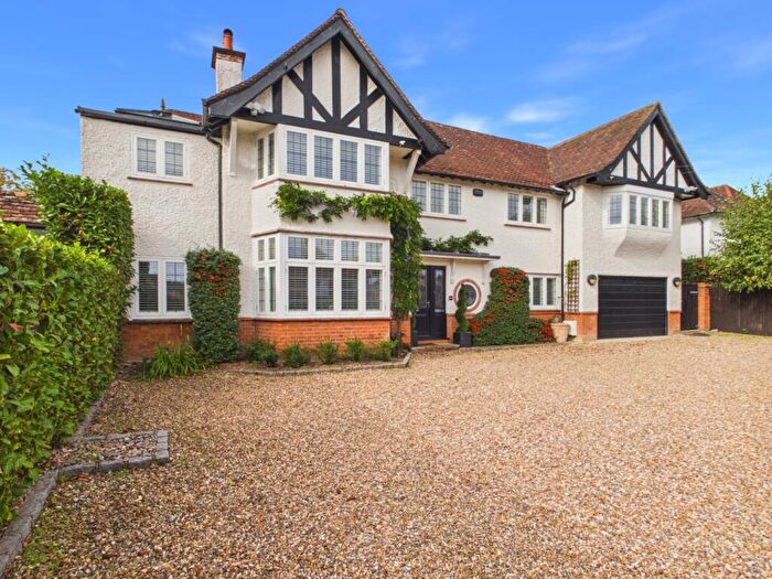 6 Bedroom Detached House For Sale In North Park, Chalfont St. Peter, Gerrards Cross, Buckinghamshire, SL9