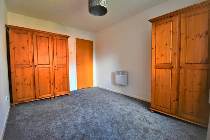 1 Bedroom Flat To Rent In Frobisher Road, Erith, DA8