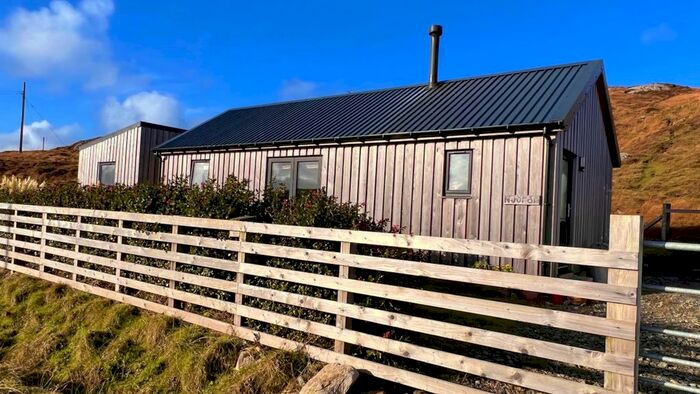 2 Bedroom Detached Bungalow For Sale In Tobson, Isle Of Lewis, HS2