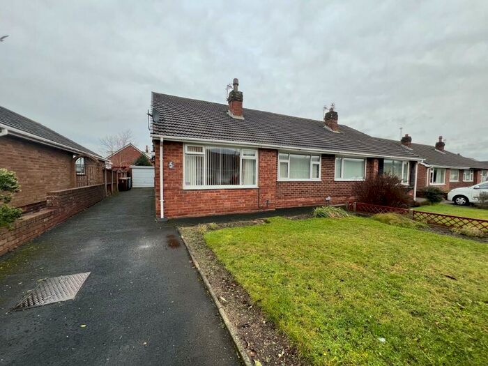 2 Bedroom Bungalow To Rent In Gisburn Avenue, Lytham St.Annes, FY8