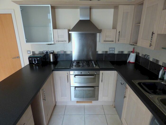 4 Bedroom Town House To Rent In Woodford Road, Leicester, LE2