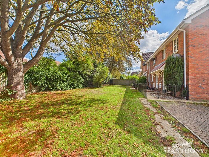 2 Bedroom Terraced House For Sale In Long Hale, Pitstone, Bedfordshire, LU7