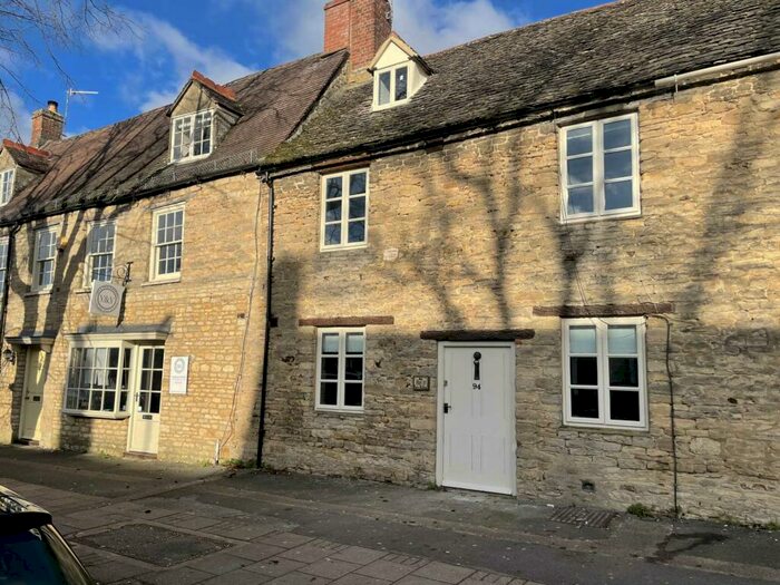 3 Bedroom Cottage To Rent In Corn Street, Witney, OX28