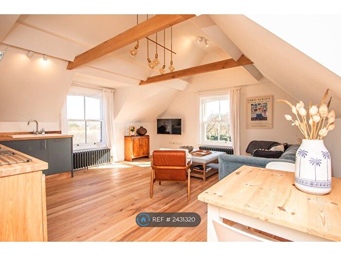 2 Bedroom Flat To Rent In Brown Acres, Aldeburgh, IP15