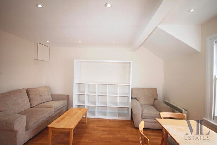 1 Bedroom Flat To Rent In Gascony Avenue, West Hampstead, NW6