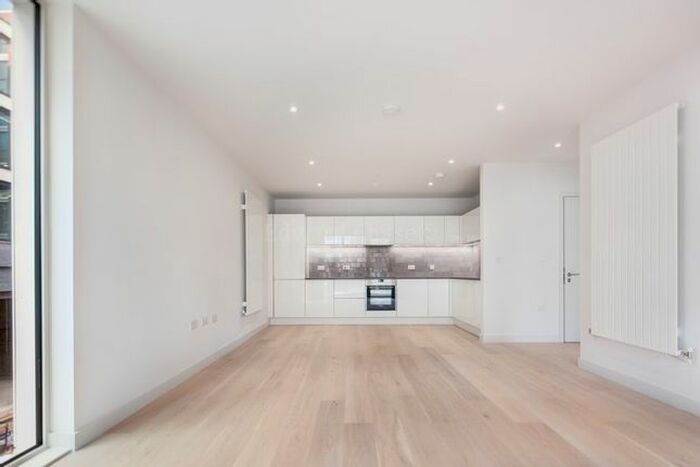 2 Bedroom Flat To Rent In Royal Crest Avenue, London, E16