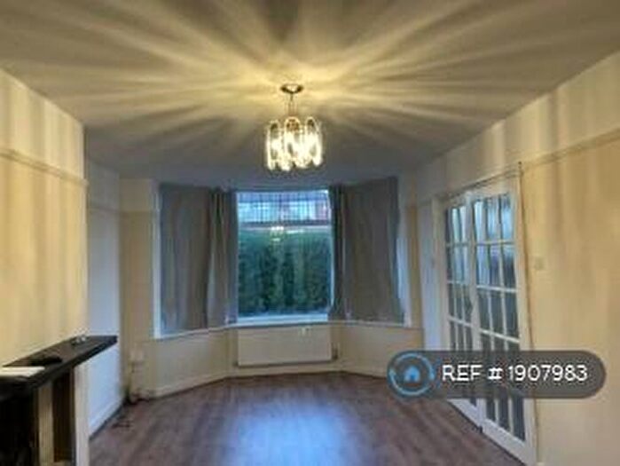 3 Bedroom Semi-Detached House To Rent In Warbreck Grove, Sale, M33