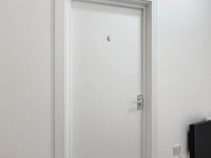 1 Bedroom Flat To Rent In High Street, Southend-On-Sea, SS1