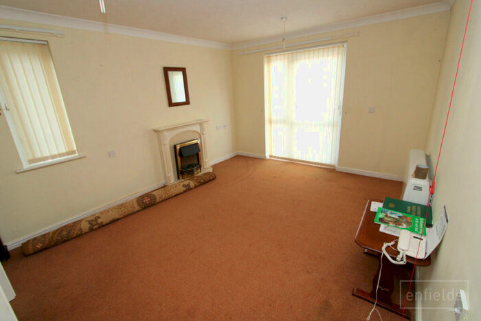 2 Bedroom Flat For Sale In Oakley Road, Southampton, SO16