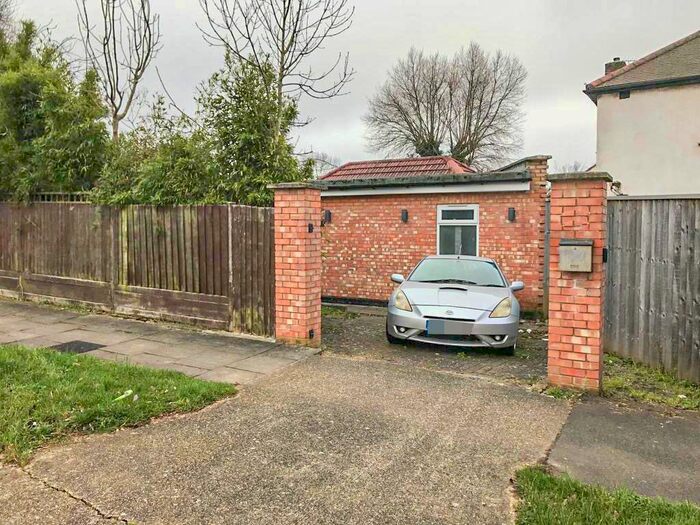 2 Bedroom Semi-Detached Bungalow To Rent In Warren Drive South, Tolworth, Surbiton KT5