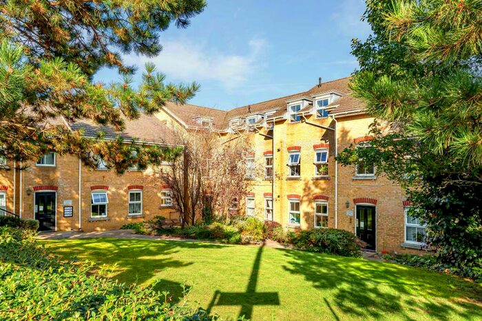 2 Bedroom Apartment To Rent In Tapster Street, Barnet, EN5