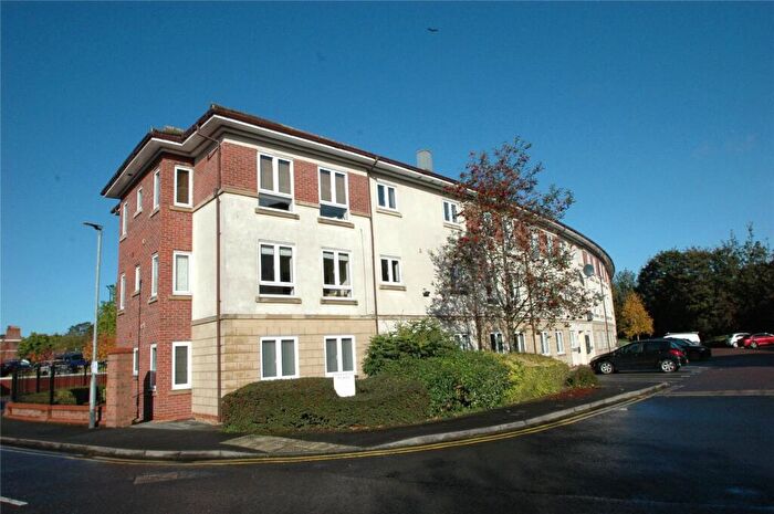 2 Bedroom Flat To Rent In Duchess Place, Chester, Cheshire, CH2