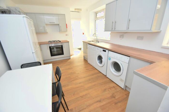 6 Bedroom House To Rent In Llantwit Street, Cathays, Cardiff, CF24