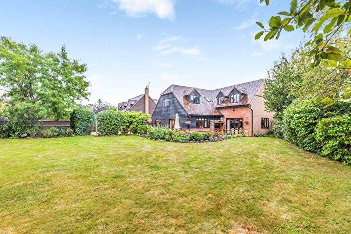 4 Bedroom Link Detached House For Sale In Beech Tree Court, Whitchurch, HP22