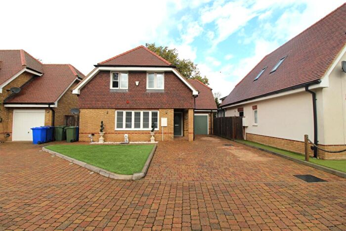 4 Bedroom Detached House For Sale In Halfway Road, Minster On Sea, Sheerness, ME12