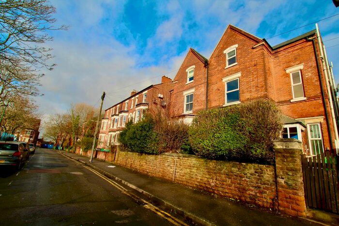 2 Bedroom Flat To Rent In Larkdale Street, Nottingham, NG7
