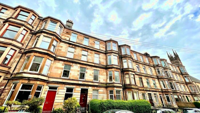 3 Bedroom Flat To Rent In Rosslea Drive, Glasgow, G31