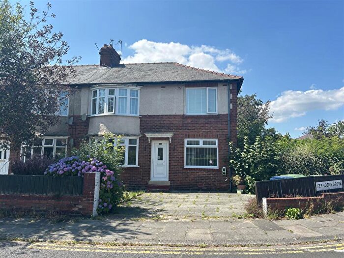 2 Bedroom Flat To Rent In Fernedene Grove, High Heaton, Newcastle Upon Tyne, NE7