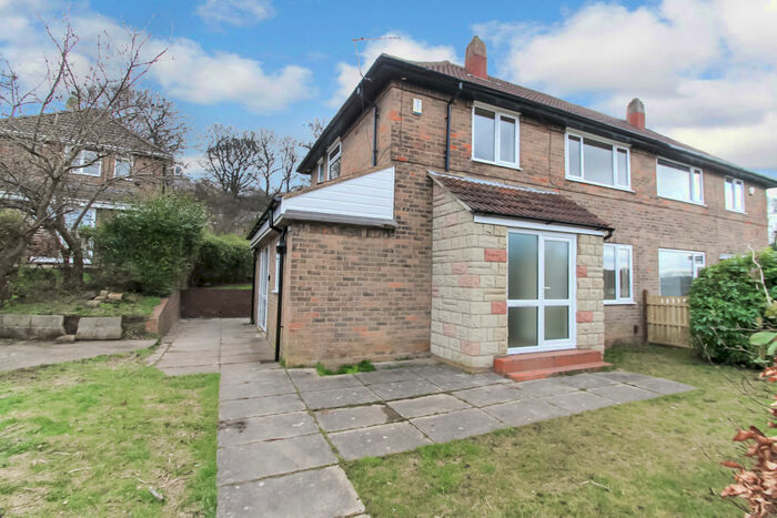 3 Bedroom Semi-Detached House To Rent In Queenswood Road, Headingley, Leeds, LS6