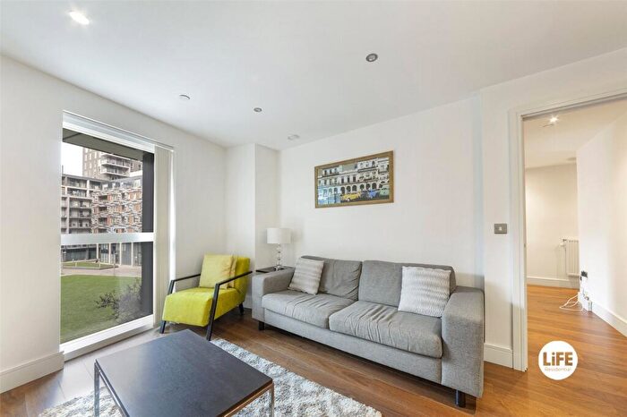 2 Bedroom Apartment To Rent In Duckman Tower, Lincoln Plaza, Canary Wharf, London, E14