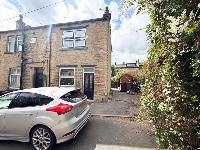 2 Bedroom End Of Terrace House To Rent In Gladstone Street, Farsley, Pudsey, West Yorkshire, LS28