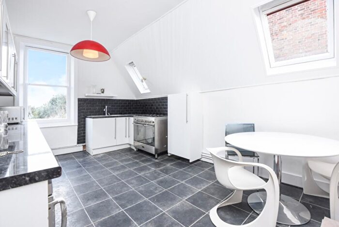 3 Bedroom Property To Rent In Burnt Ash Hill, Lee, London, SE12