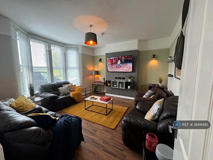 7 Bedroom Terraced House To Rent In Grant Avenue, Liverpool, L15