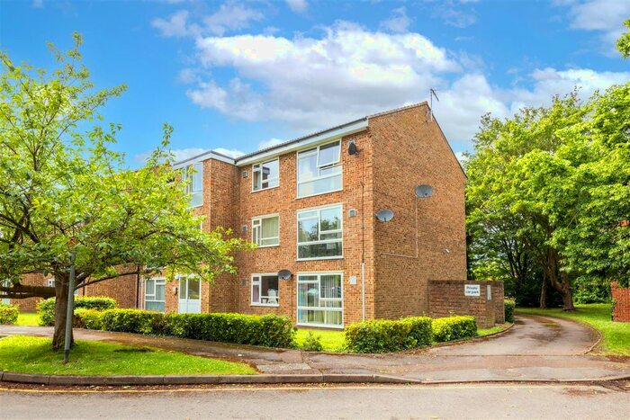 2 Bedroom Flat To Rent In Aurum Close, Horley, RH6