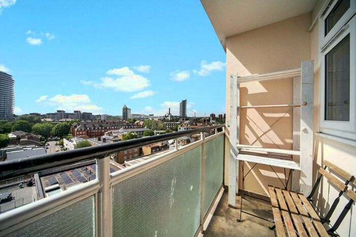 1 Bedroom Flat To Rent In Shuttleworth Road, Battersea, SW11