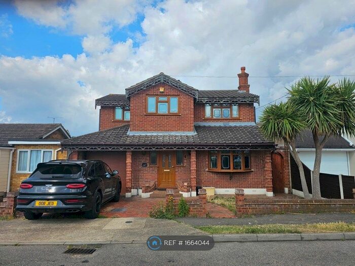 4 Bedroom Detached House To Rent In Nevada Road, Canvey Island, SS8
