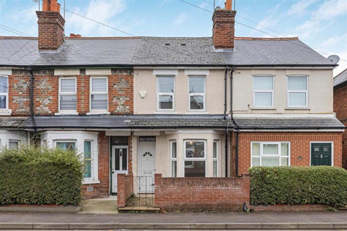 3 Bedroom Terraced House For Sale In Briants Avenue, Caversham, Reading, RG4
