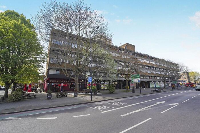 2 Bedroom Apartment For Sale In Consort Road, London, SE15