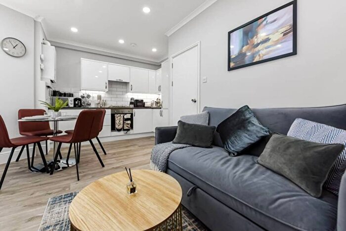 2 Bedroom Flat To Rent In Old Kent Road, London, SE15