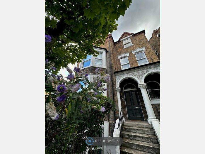 1 Bedroom Flat To Rent In Cavendish Road, London, SW12