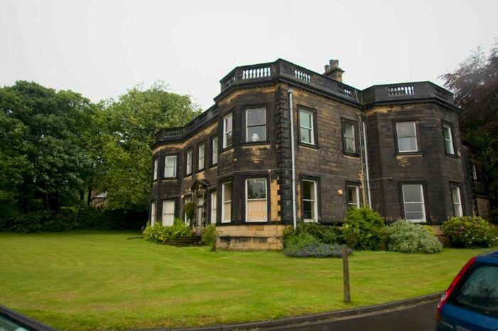 2 Bedroom Flat To Rent In Gledhow Hall, Gledhow Lane, Roundhay, Leeds, LS8