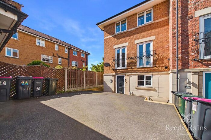 4 Bedroom End Of Terrace House For Sale In Eyre Court, Bramley, Rotherham, South Yorkshire, S66