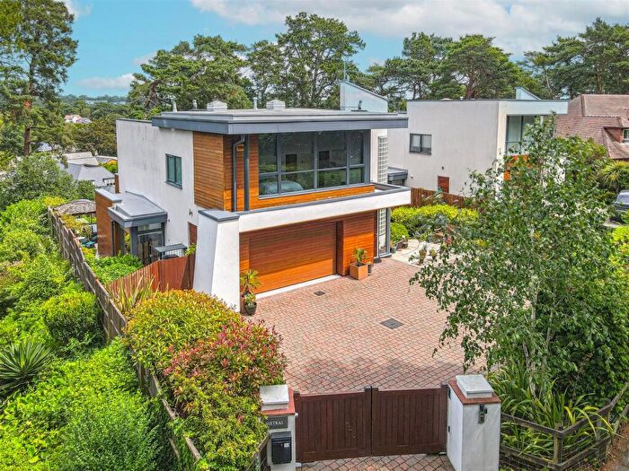 4 Bedroom Detached House For Sale In Crichel Mount Road, Poole, BH14