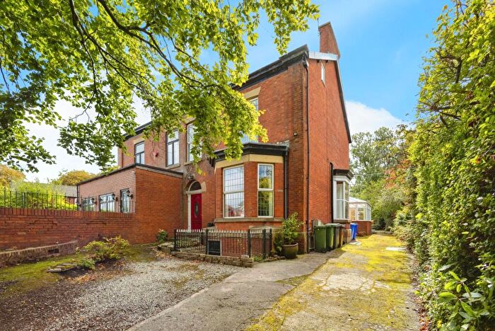6 Bedroom Semi-Detached House For Sale In Manchester Road, Audenshaw, Manchester, Greater Manchester, M34