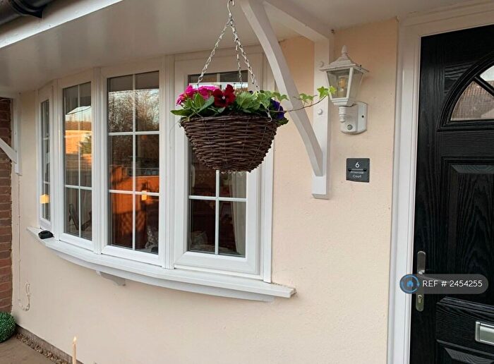 2 Bedroom Semi-Detached House To Rent In Primrose Court, Aylesbury, HP21
