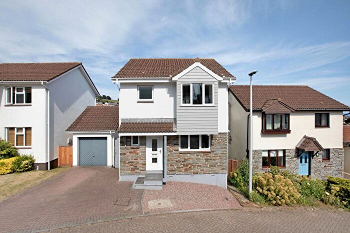 3 Bedroom Detached House For Sale In Sawyer Drive, Teignmouth, TQ14