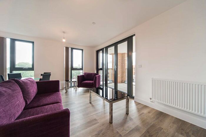 2 Bedroom Flat To Rent In Charlotte House, High Street, Sutton, SM1