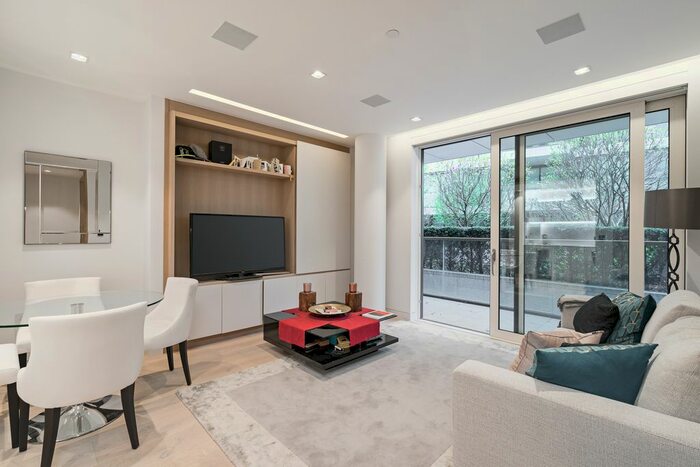 1 Bedroom Flat To Rent In Duchess Walk, One Tower Bridge, London, SE1