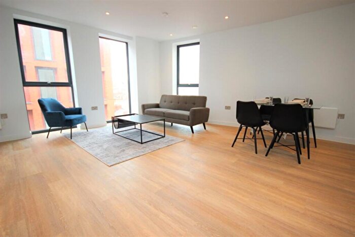 2 Bedroom Apartment To Rent In Manchester New Square, Whitworth Street Manchester, M1