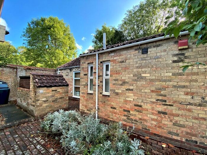 2 Bedroom Detached Bungalow To Rent In Pearces Yard, CB3