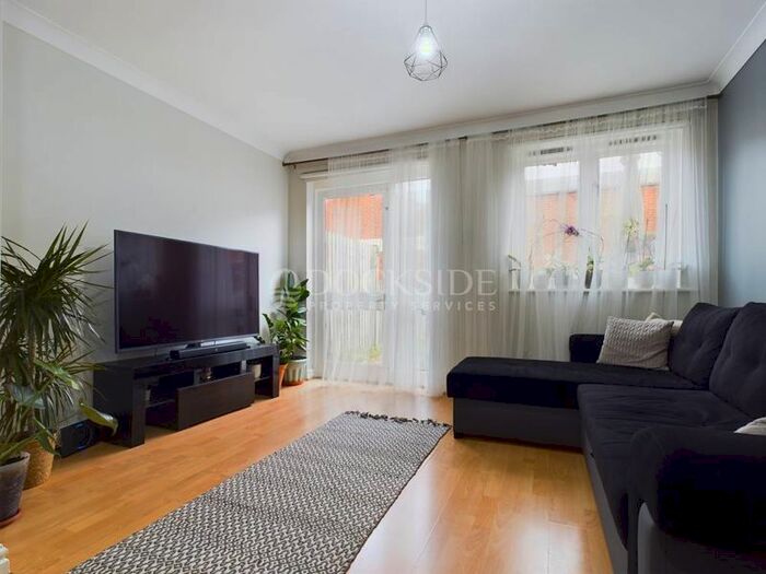 2 Bedroom Property To Rent In Thomas Cribb Mews, London, E6