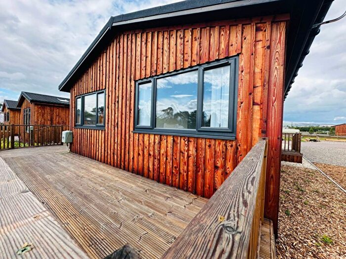 2 Bedroom Lodge For Sale In Blairgowrie, PH13