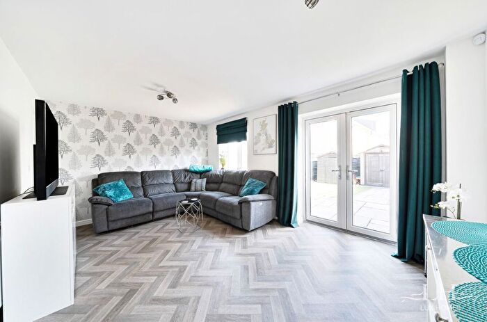 3 Bedroom Terraced House For Sale In Courts Way, South Ockendon, RM15