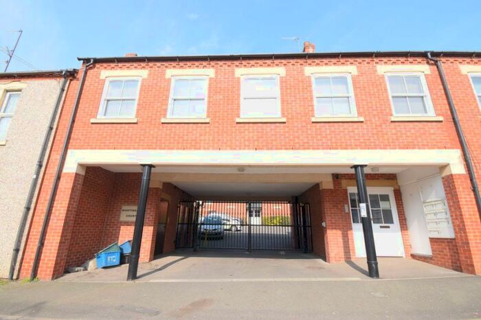2 Bedroom Flat To Rent In Kingsthorpe, NN2